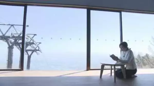 “ほんとうの空”の下で読書を…安達太良山の山頂駅に図書室オープン　福島