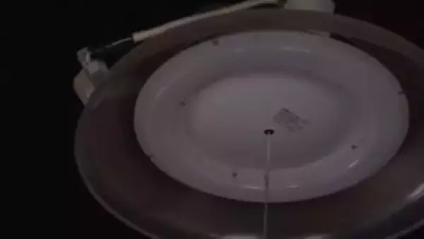 「ストーブで湯たんぽ作りこたつの中へ…」雪の影響で停電、電気使わず暖を取る　福島