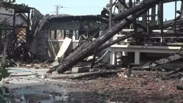 富山市の寺を全焼した火事 火元は住宅の台所か 近所の住宅への延焼も