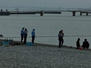 【速報】黒部市・石田浜海水浴場で海水浴中に行方不明か 小学生とみられる1人搬送 救助ヘリと潜水士が捜索 富山
