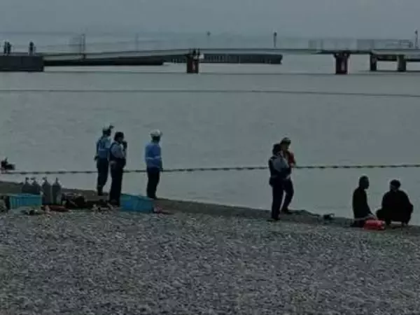 【速報】黒部市・石田浜海水浴場で海水浴中に行方不明か 小学生とみられる1人搬送 救助ヘリと潜水士が捜索 富山