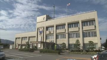 「覚醒剤は身に覚えがない」国道でガードレール衝突事故を起こした63歳男　道交法違反容疑で再逮捕 「睡眠薬飲んだ」 富山・南砺市