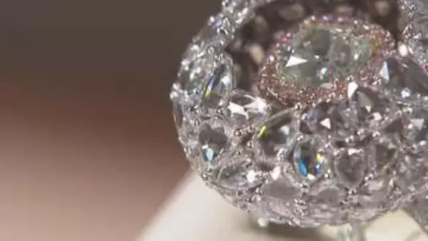 1万個に1個⁉色とりどりの「ファンシーカラーダイヤモンド」を間近で…“総額10億円超”の展示会【富山】