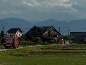 【続報】砺波市高波の住宅火災　約1時間半後に鎮火　けが人や延焼の情報なし　住民の無事も確認　富山