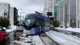 「路面電車「万葉線」脱線 雪の影響か けが人はなし 復旧は明日以降の見込み 富山」の画像1