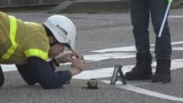 33歳女性の死因は左肺静脈破裂と判明…18日未明の交差点死亡事故　声かけ後に立ち去った男性の行方追う　ひき逃げの可能性で捜査継続　富山・高岡市