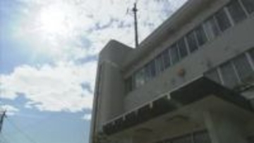 深夜の国道でガードパイプに衝突　同乗の40代女性が重傷　見通し良いが街灯なし　新潟県方面へ帰宅途中　富山・入善町