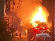 【速報】富山県黒部市の住宅火災は鎮火　けが人なし　炎と黒煙で一時騒然