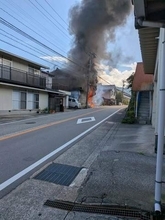 「破裂音がした」電器販売店兼住宅が全焼　けが人なし　出火当時、店は営業中　富山・黒部市宇奈月町