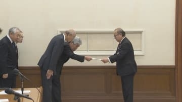 地元住民や観光関係者らが知事に要望　「なくてはならない電車」富山地鉄本線の維持求める　富山