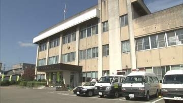 酒を飲んだ状態で運転、危険運転致傷容疑で音楽家の男（42）を逮捕　国道8号で対向車に衝突6人重軽傷、未就学女児は頭部打ち3か月　男は容疑を一部否認