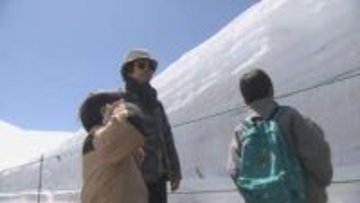 「子供にいいプレゼントできた」　10ｍ超”雪の大谷”に親子連れ続々と　立山・室堂に観光客3000人以上が来訪　富山