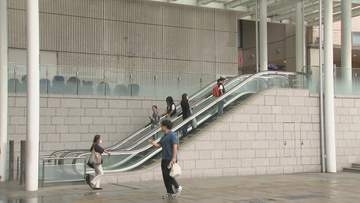 “靴触るフリ”してスマホ向ける…富山駅前エスカレーターで10代女性を盗撮未遂　黒部市の40歳公務員を現行犯逮捕