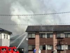 【鎮火】住宅密集地の建物火災　約3時間後の午後2時に消し止められる　富山・滑川市【滑川消防署】