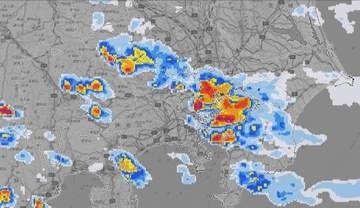 関東甲信　大気の状態が非常に不安定になり雷を伴い非常に激しい雨　引き続き23日明け方にかけて大気の状態が非常に不安定になる見込み【雨と風のシミュレーション】