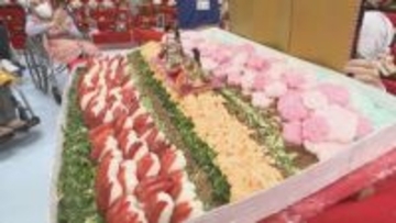 ひなまつりで“巨大”ちらしずしに挑戦　ごはんのキャンバスに描かれた”春の四重奏”　富山市の老健施設