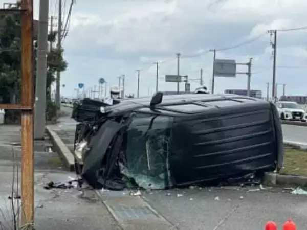 【速報】国道8号交差点　軽乗用車の男性死亡、運転していた女性は意識不明の重体、普通乗用車の男性 軽傷　出会い頭に2台衝突