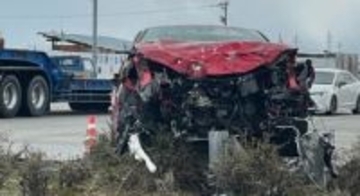 他の車を競争相手とみなし運転か…危険運転致死の26歳男　時速140キロ以上、ノーブレーキで赤信号に進入【国道8号 親子2人死亡】