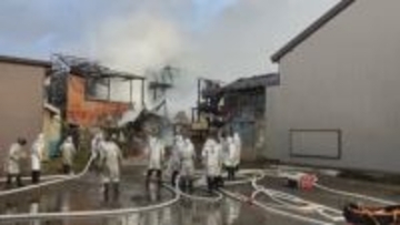 焼け跡から性別不明の遺体　連絡取れない84歳男性の可能性　住宅密集地で7棟焼く火事　富山・高岡市