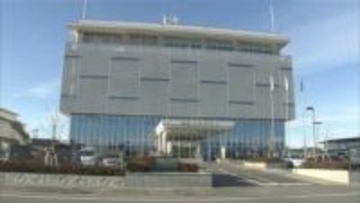 押しボタン式信号の横断歩道で10代女性　軽乗用車にはねられ頭に軽傷　32歳女を過失運転致傷の容疑で逮捕　富山