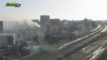 ＪＲ浜松駅近くで住宅と店舗焼く火事　けが人なし（静岡）