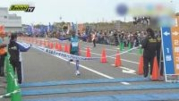 箱根駅伝常連校がハイレベルな闘い　大学対抗ペアマラソンは山梨学院大が大会新記録で優勝（静岡・焼津市）