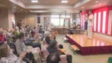 「水戸黄門」の飛猿が交流　俳優の野村将希さんが高齢者施設を訪問　山口