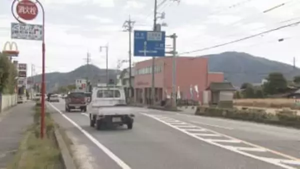 男性が大型トラックにはねられる　山口・防府