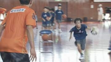 競技人口増加を目指すバスケ教室　山口パッツファイブ選手が小学生を指導　山口・田布施町