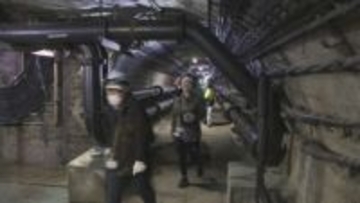 開通67年　1日2万5000台が利用　関門トンネル内部を一般に公開