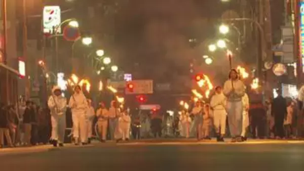 「湯田温泉白狐まつり」にぎわう　山口