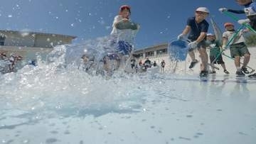 「みんなが楽しんでくれたら」強い日差しの中、小学生がプール掃除　山口