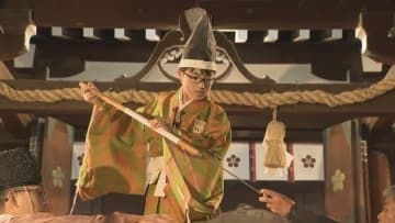 大当たりは生きた牛　牛替え神事の抽せん会　山口・防府