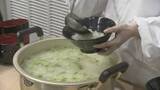 「「暴飲暴食…胃を休める意味で」　無病息災を願う“七草がゆ”　防府天満宮」の画像1