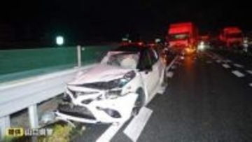 関門道で大型トラックなど５台が絡む事故　乗用車の男性（50）が死亡　山口