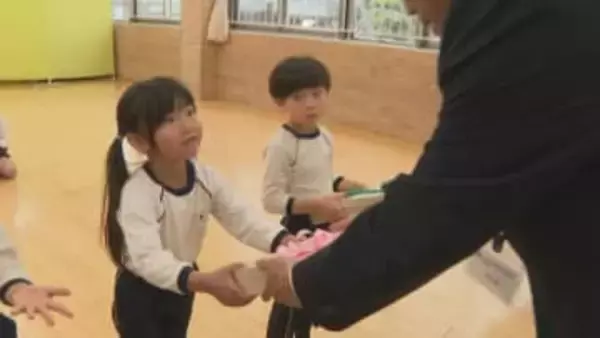 ヒノキのつみきを保育園に贈呈　自然の豊かさや緑の大切さ感じて　山口・萩