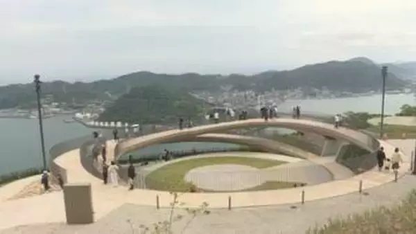 眼下には関門橋　整備が進む火の山公園にぎわう　山口・下関