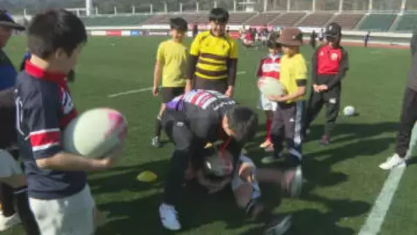 選手たちがいろいろ教えてくれた　ラグビー・リーグワン　中国電力レッドレグリオンズの選手が小中学を指導　山口県山口市