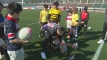 選手たちがいろいろ教えてくれた　ラグビー・リーグワン　中国電力レッドレグリオンズの選手が小中学を指導　山口県山口市