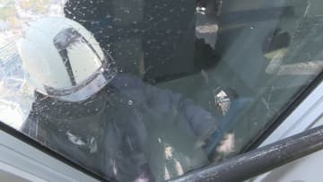 高さ１４３メートルでガラス清掃「年末年始にきれいな景色を楽しんで」オーヴィジョン海峡ゆめタワー