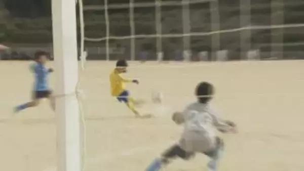 寒空のもと熱戦　小学生サッカー大会　20チームが出場　山口・光