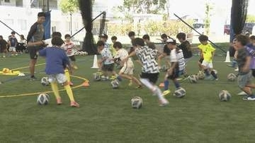 「運動って楽しい」を伝えたい…レノファ山口アンバサダー山瀬功治さんが子どもたちとサッカー交流　山口