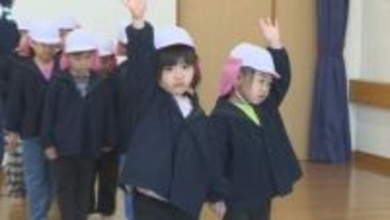 「右よし、左よし」　園児が横断歩道の渡り方を学ぶ　春の全国交通安全運動　山口・下関