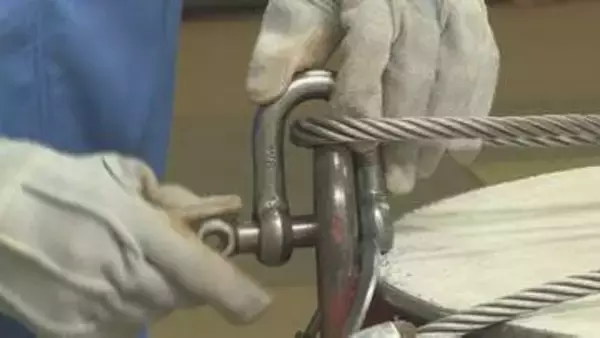 クレーンのフックに荷物を安全に取り付る技術「玉掛け」　新入社員が技能研修　山口・下関