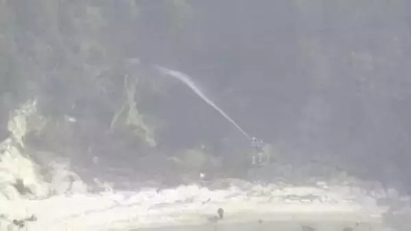 鎮圧のめど立たず　きょうの消火活動終了　あす朝から再開　無人島「仙島」の山林火災　山口・周南