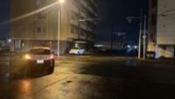 【速報】90代とみられる女性が軽自動車にはねられ意識不明の状態で搬送…現場は信号機なしの交差点「車と歩行者の事故があった」目撃者が110番通報＿警察が事故原因調べる＜北海道旭川市＞