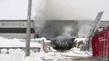「【バーナーで雪をとかし中に火災か】建設業者の物置全焼し倉庫にも延焼＿けが人なく警察・消防が出火原因調べる〈北海道札幌市白石区〉」の画像1