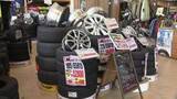 「【まだ早い？冬タイヤ】今が買い時！中古スタッドレス_この時期は質の良いタイヤが豊富_残り溝9割でも価格は半額！新品一斉値上げで注目集まる」の画像1