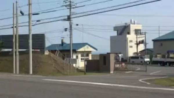 【陸上自衛隊“実弾射撃訓練中”標的機が訓練区域外に着水】無人標的機“バンシー40”が突風を受け緊急停止のため落下用パラシュートを作動_静内駐屯地〈北海道新ひだか町〉