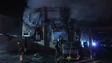 【焼け跡から3人の遺体】住宅兼整骨院が全焼…6時間後に鎮火～遺体はこの家の住人か→警察が身元確認急ぐ〈北海道千歳市〉